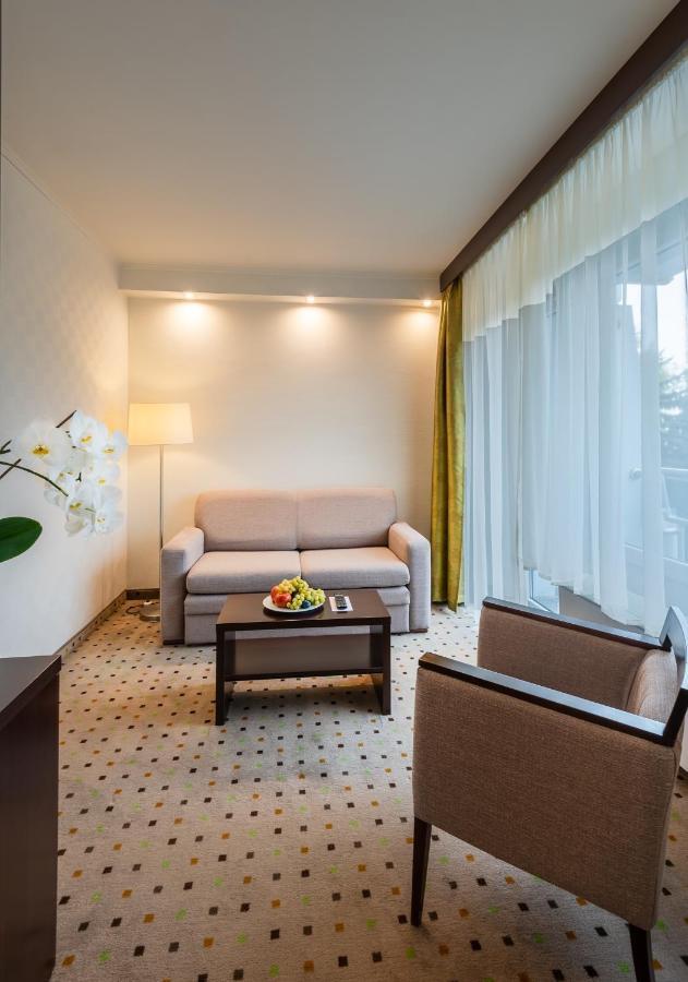 Hunguest Hotel Дьюла Екстер'єр фото