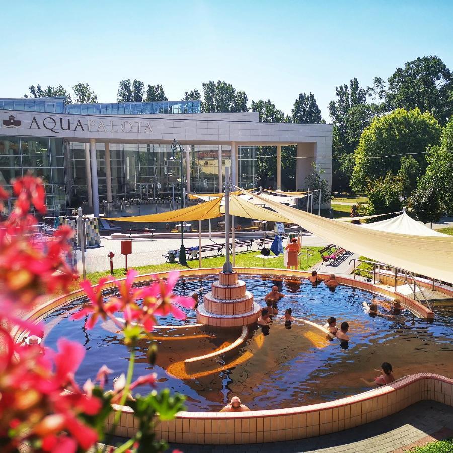 Hunguest Hotel Дьюла Екстер'єр фото