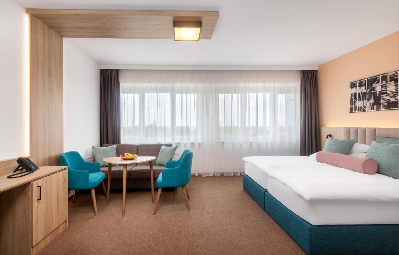 Hunguest Hotel Дьюла Екстер'єр фото