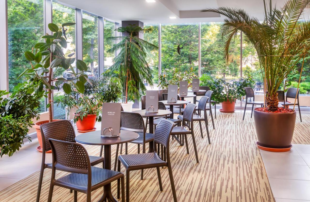 Hunguest Hotel Дьюла Екстер'єр фото