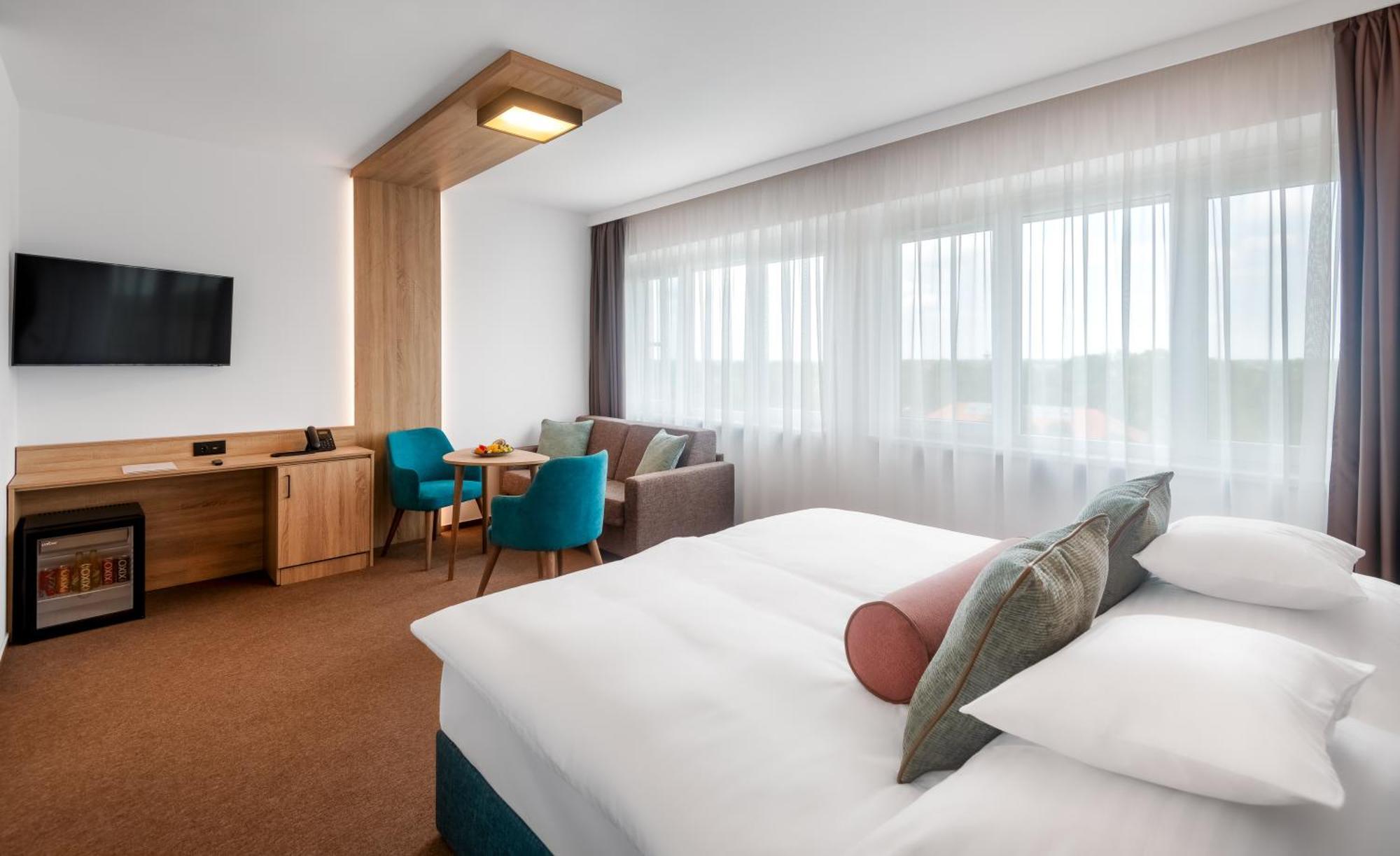 Hunguest Hotel Дьюла Екстер'єр фото