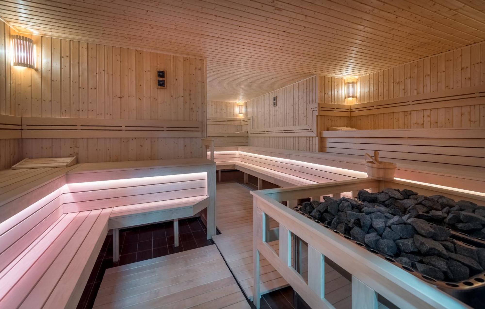 Hunguest Hotel Дьюла Екстер'єр фото