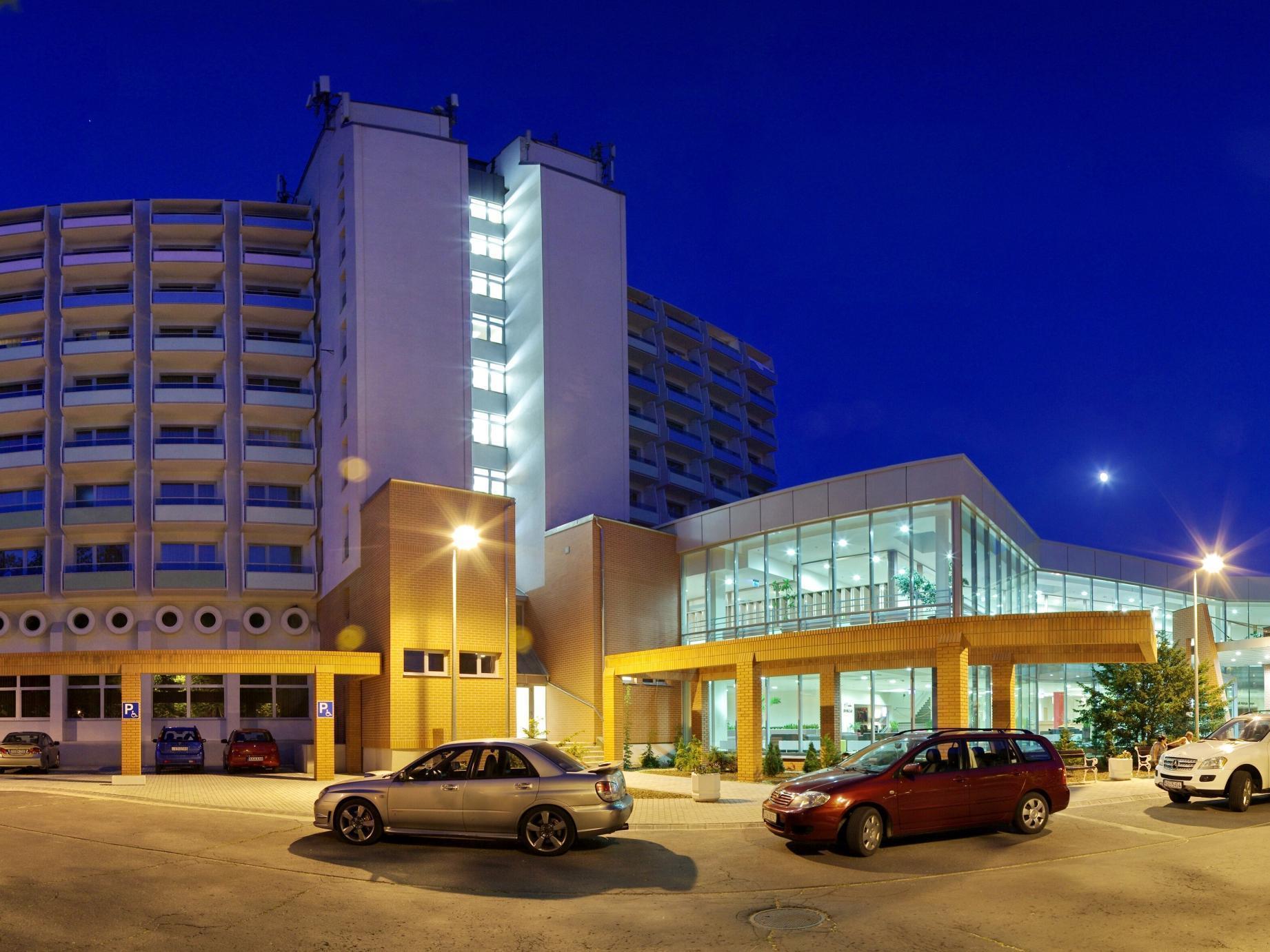Hunguest Hotel Дьюла Екстер'єр фото