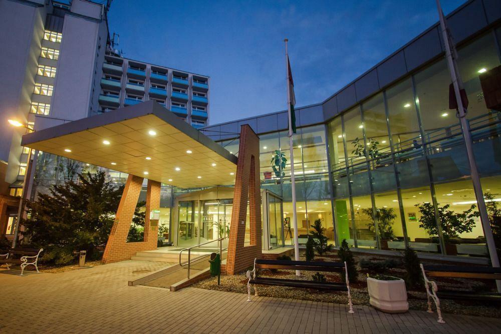 Hunguest Hotel Дьюла Екстер'єр фото